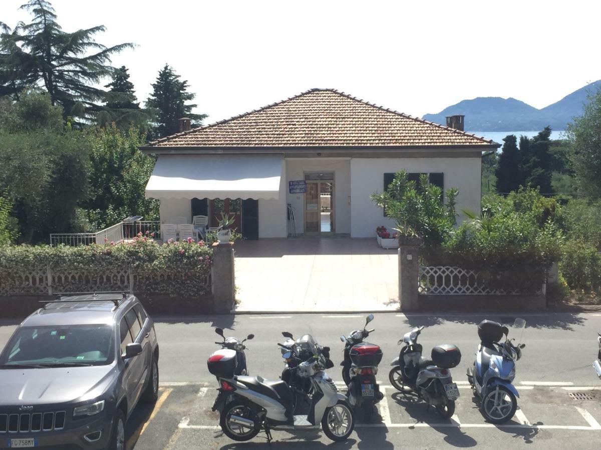 Hotel Il Delfino Tellaro Exterior foto